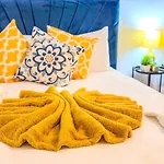 4 Bedroom Luxury By Altoluxoexperience Short Lets & Serviced With Free Wifi & Parking * Bristol