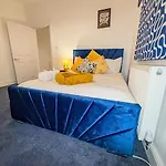 بيت للعطل 4 Bedroom Luxury By Altoluxoexperience Short Lets & Serviced With Free Wifi & Parking