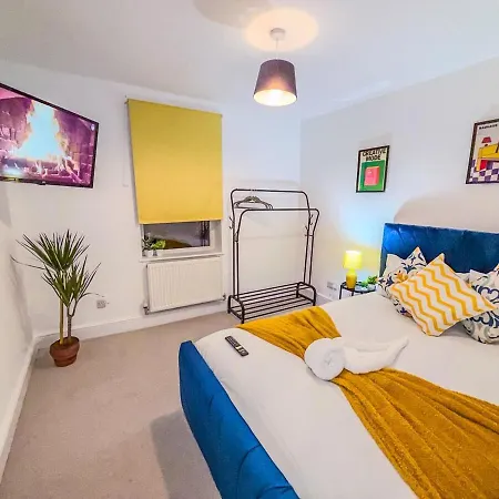 4 Bedroom Luxury By Altoluxoexperience Short Lets & Serviced With Free Wifi & Parking *