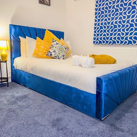 4 Bedroom Luxury By Altoluxoexperience Short Lets & Serviced With Free Wifi & Parking Bristol