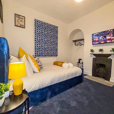 4 Bedroom Luxury By Altoluxoexperience Short Lets & Serviced With Free Wifi & Parking * ブリストル