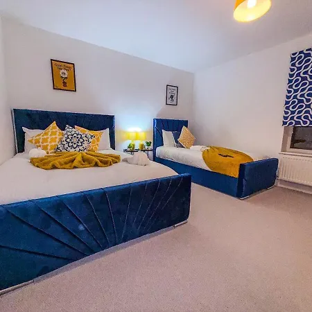 4 Bedroom Luxury By Altoluxoexperience Short Lets & Serviced With Free Wifi & Parking Hébergement de vacances *