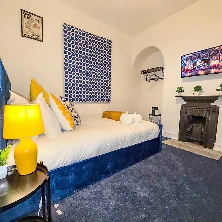 4 Bedroom Luxury By Altoluxoexperience Short Lets & Serviced With Free Wifi & Parking *