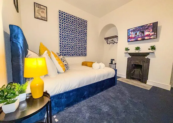 4 Bedroom Luxury By Altoluxoexperience Short Lets & Serviced With Free Wifi & Parking *