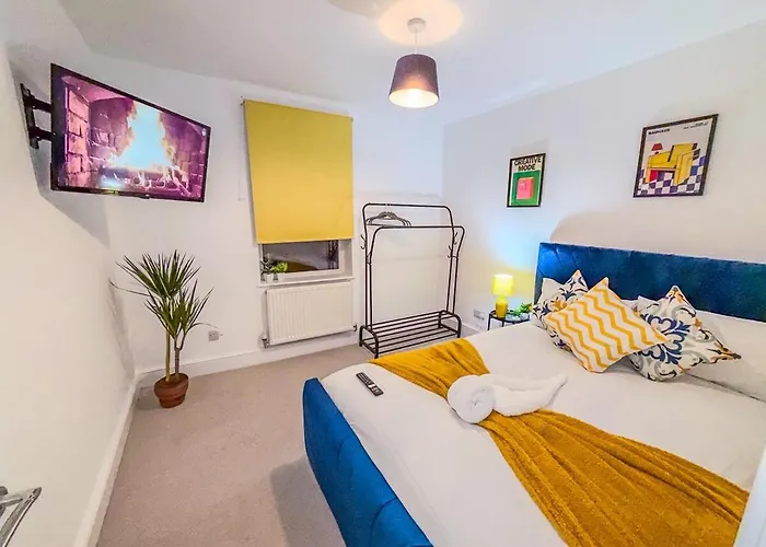 4 Bedroom Luxury By Altoluxoexperience Short Lets & Serviced With Free Wifi & Parking *