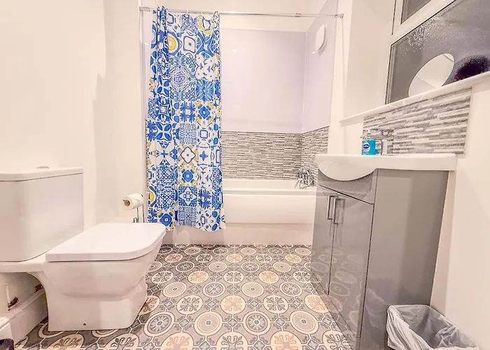 4 Bedroom Luxury By Altoluxoexperience Short Lets & Serviced With Free Wifi & Parking Bristol