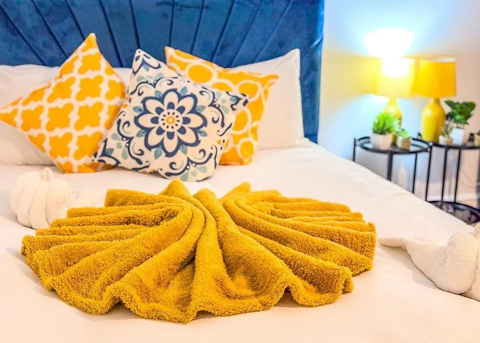 4 Bedroom Luxury By Altoluxoexperience Short Lets & Serviced With Free Wifi & Parking * Bristol